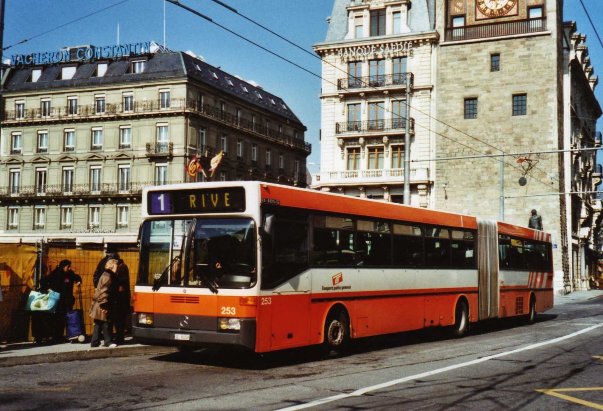 (124'919) - TPG Genve - Nr. 253/GE 96'359 - Mercedes am 13. Mrz 2010 in Genve, Bel-Air