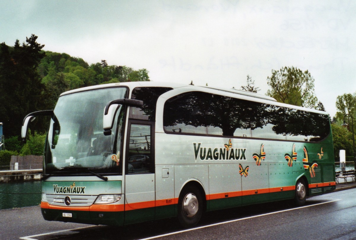 (126'113) - Vuagniaux, Yvonand - VD 1156 - Mercedes am 5. Mai 2010 bei der Schifflndte Thun