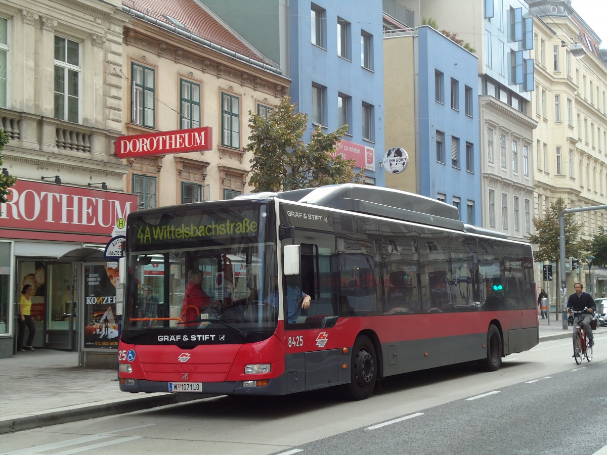 (128'375) - Wiener Linien - Nr. 8425/W 1071 LO - Grf&Stift am 9. August 2010 in Wien, Hintzerstrasse