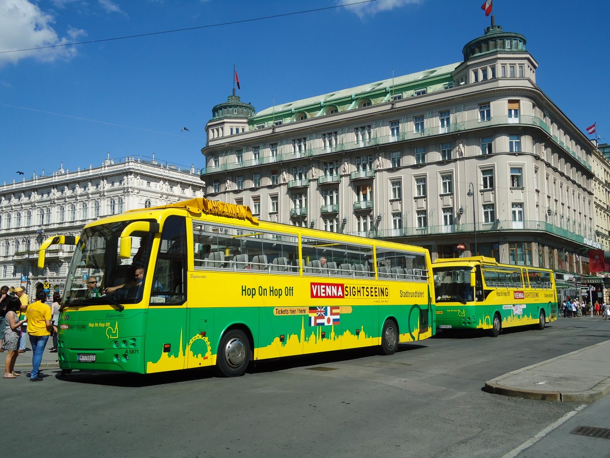 (128'391) - Dr. Richard - Nr. A5871/W 1759 LO - Temsa am 9. August 2010 in Wien-Krtner Ring, Oper