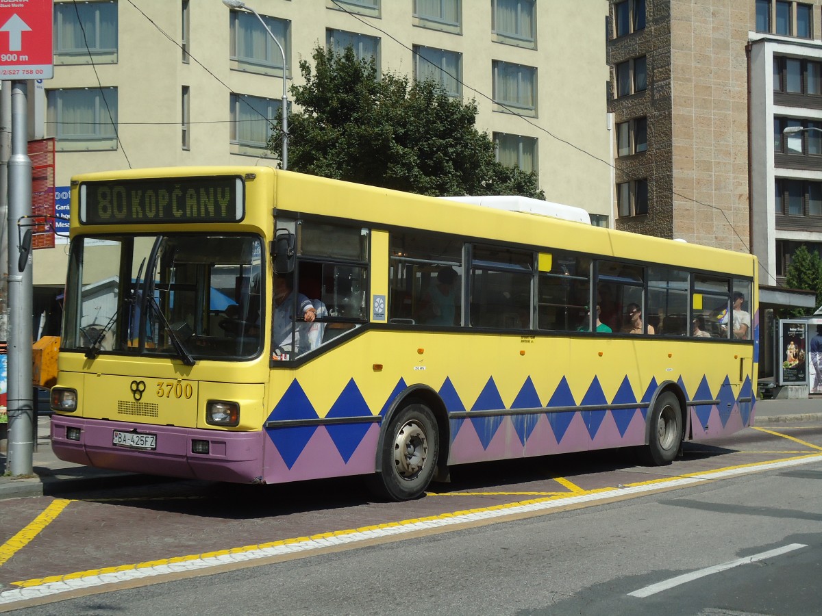 (128'491) - DPB Bratislava - Nr. 3700/BA-425FZ - TAM am 10. August 2010 in Bratislava, Zochova