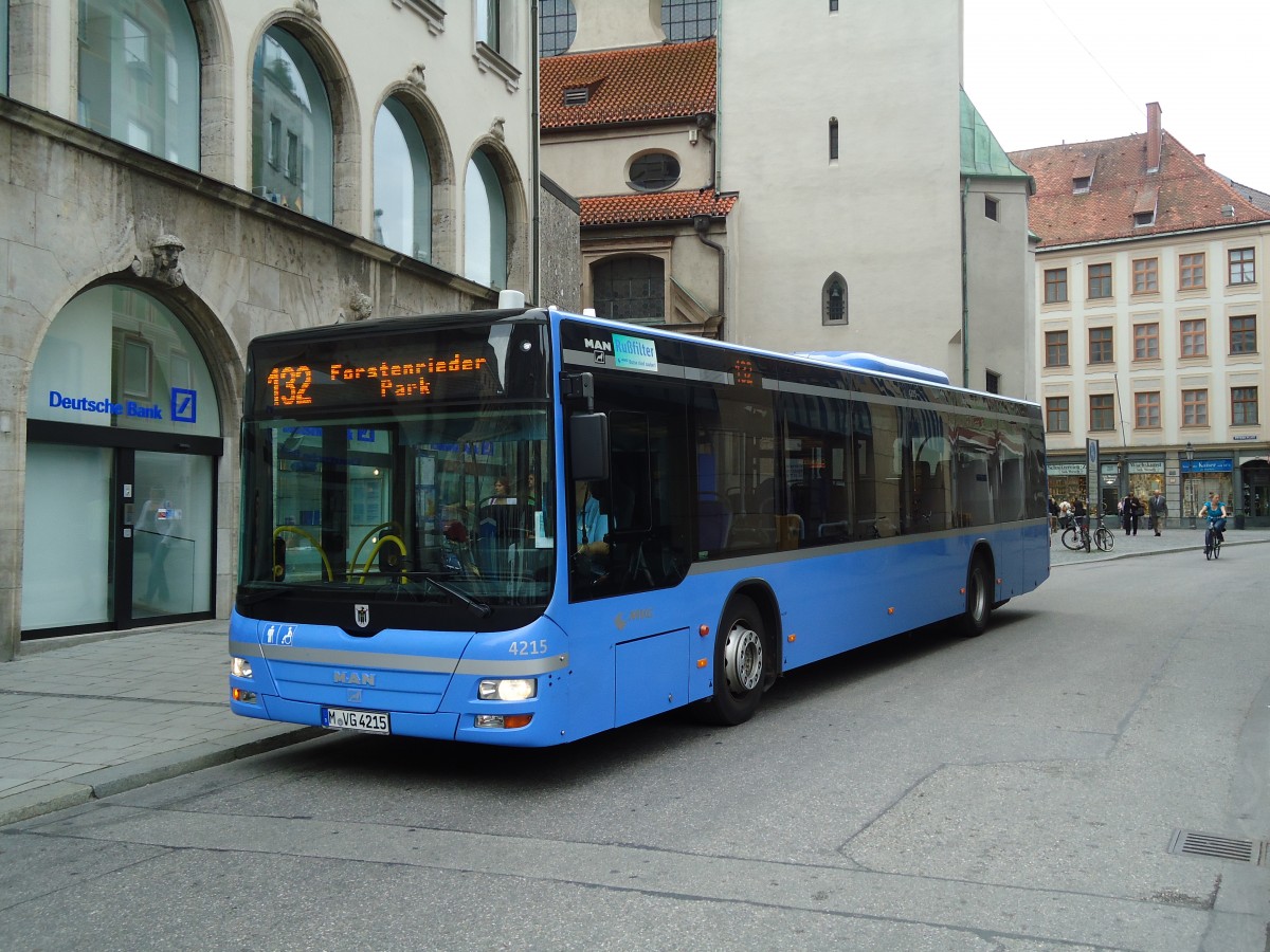 (128'601) - MVG Mnchen - Nr. 4215/M-VG 4215 - MAN am 11. August 2010 in Mnchen, Marienplatz