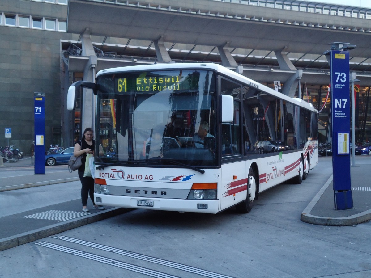 (128'739) - ARAG Ruswil - Nr. 17/LU 15'752 - Setra am 13. August 2010 beim Bahnhof Luzern