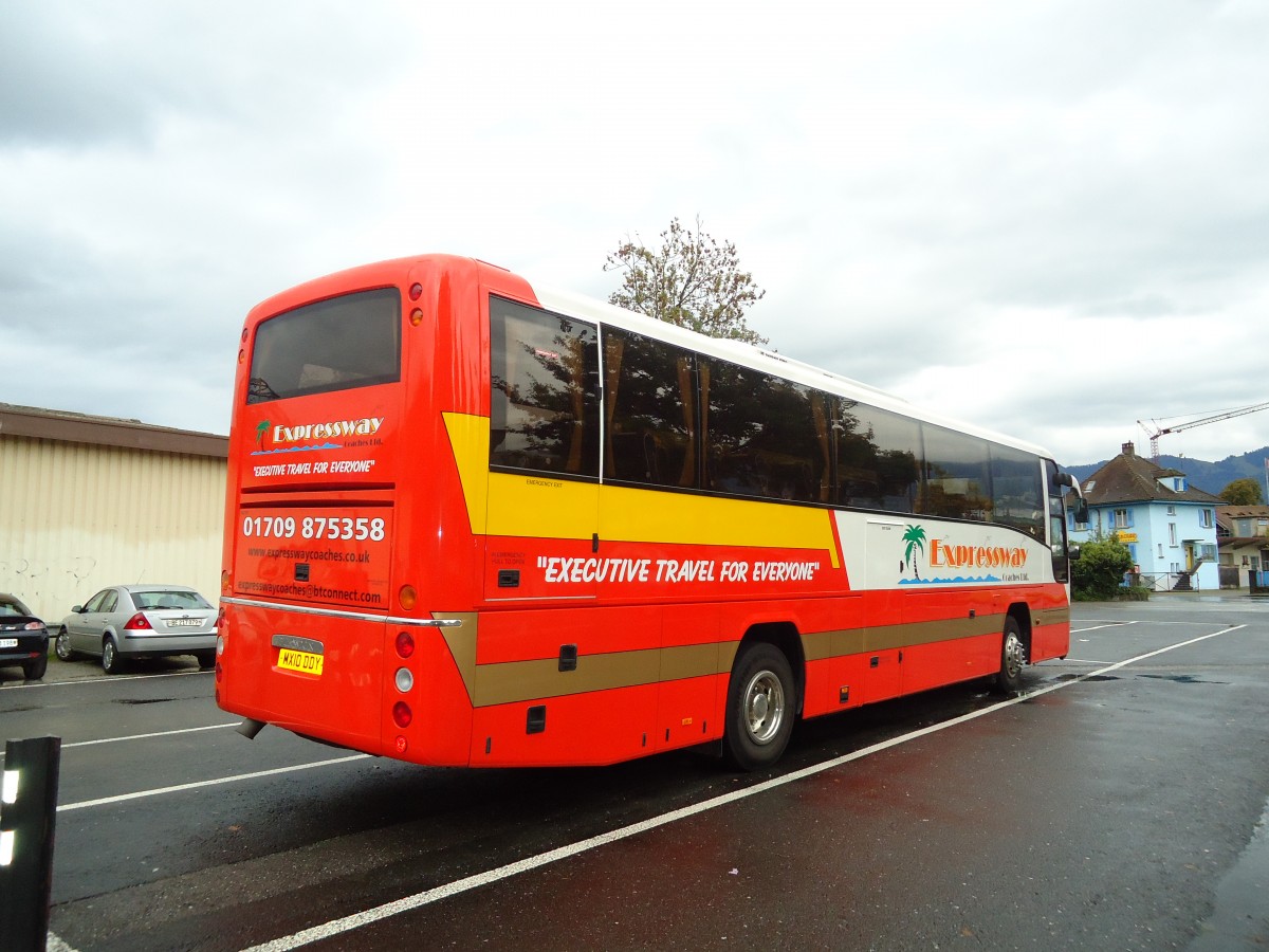 (130'104) - Aus England: Expressway, Rotherham - MX10 DDY - Plaxton am 25. September 2010 in Thun, Seestrasse