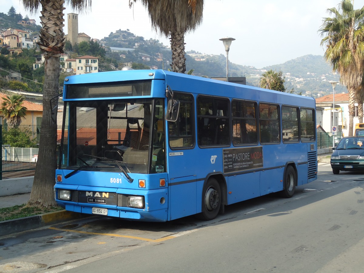 (130'696) - RT Imperia - Nr. 5081/AC-834 DY - MAN/De Simon am 16. Oktober 2010 in Ventimiglia