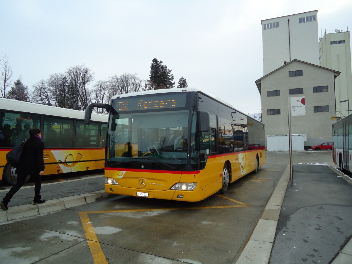 (131'109) - Klopfstein, Laupen - Nr. 1/BE 414'001 - Mercedes am 26. November 2010 beim Bahnhof Ddingen