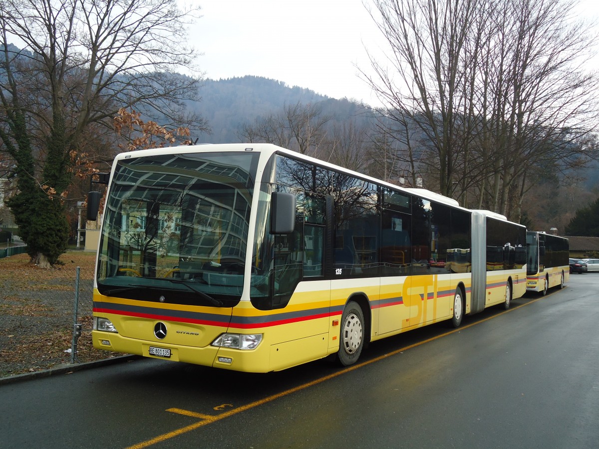 (131'663) - STI Thun - Nr. 135/BE 801'135 - Mercedes am 22. Dezember 2010 bei der Schifflndte Thun