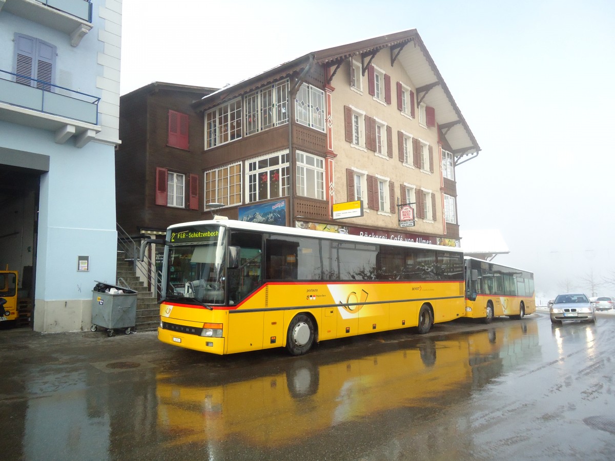 (131'824) - Schmocker, Stechelberg - Nr. 1/BE 476'514 - Setra am 30. Dezember 2010 beim Bahnhof Lauterbrunnen