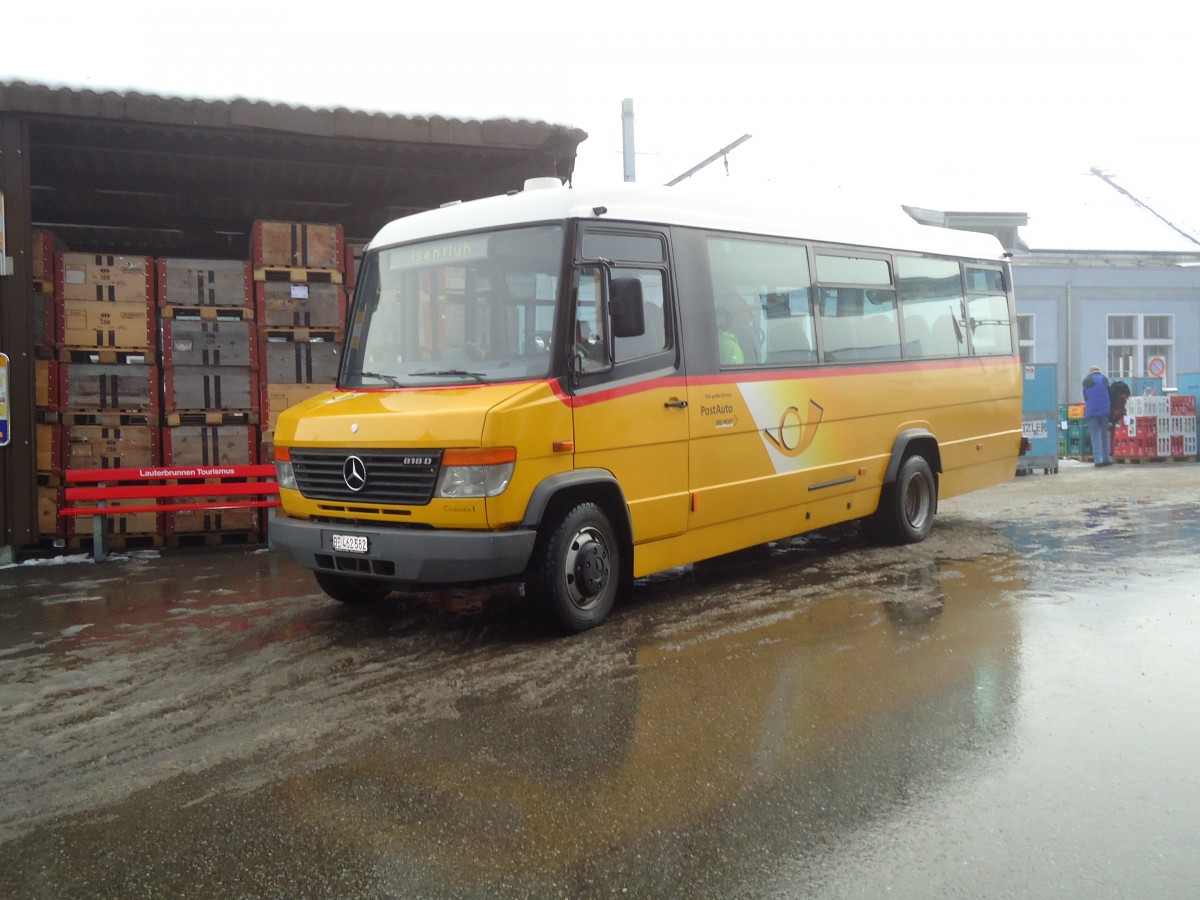 (131'838) - Schmocker, Stechelberg - Nr. 4/BE 462'582 - Mercedes/UNVI (ex PostAuto Bern) am 30. Dezember 2010 beim Bahnhof Lauterbrunnen