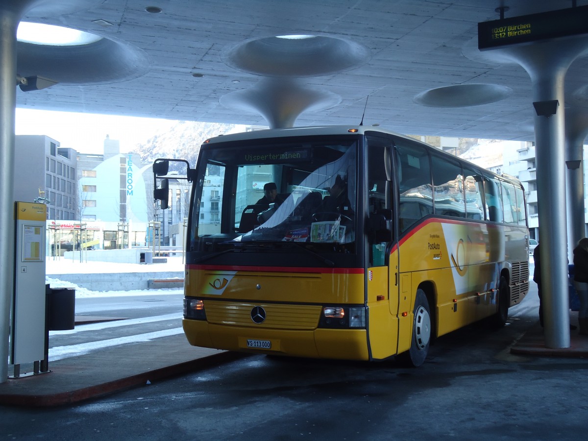 (131'930) - BUS-trans, Visp - VS 113'000 - Mercedes (ex Zimmermann, Visperterminen) am 2. Januar 2011 beim Bahnhof Visp