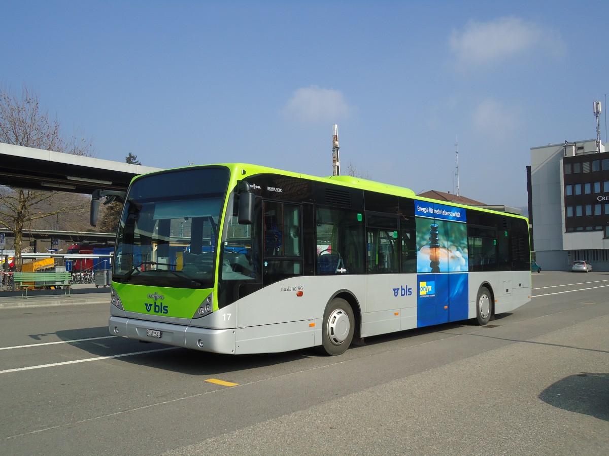 (132'667) - Busland, Burgdorf - Nr. 17/BE 612'513 - Van Hool am 6. Mrz 2011 beim Bahnhof Burgdorf