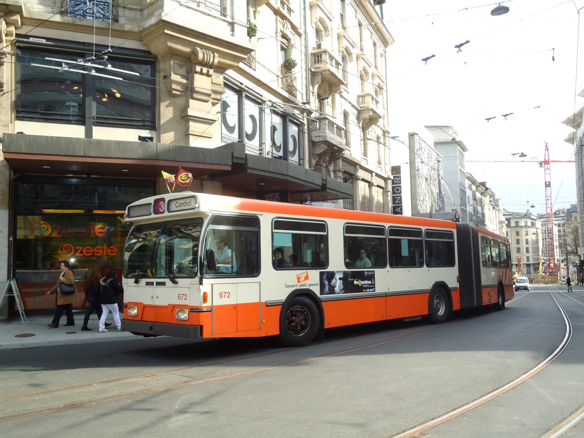 (132'907) - TPG Genve - Nr. 672 - Saurer/Hess Gelenktrolleybus am 10. Mrz 2011 in Genve, Coutance