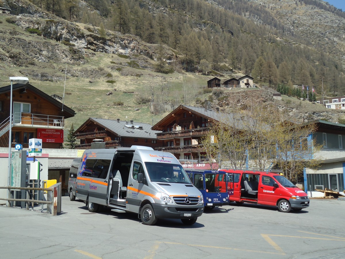 (133'385) - Follonier, Les Haudres - VS 352'478 - Mercedes am 22. April 2011 in Zermatt, Spiss