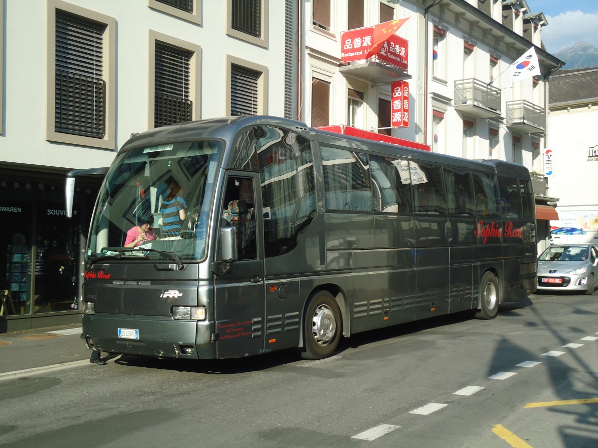 (134'552) - Aus Italien: Sophia Rent - ED-409 FG - Iveco am 27. Juni 2011 in Interlaken, Zentralplatz