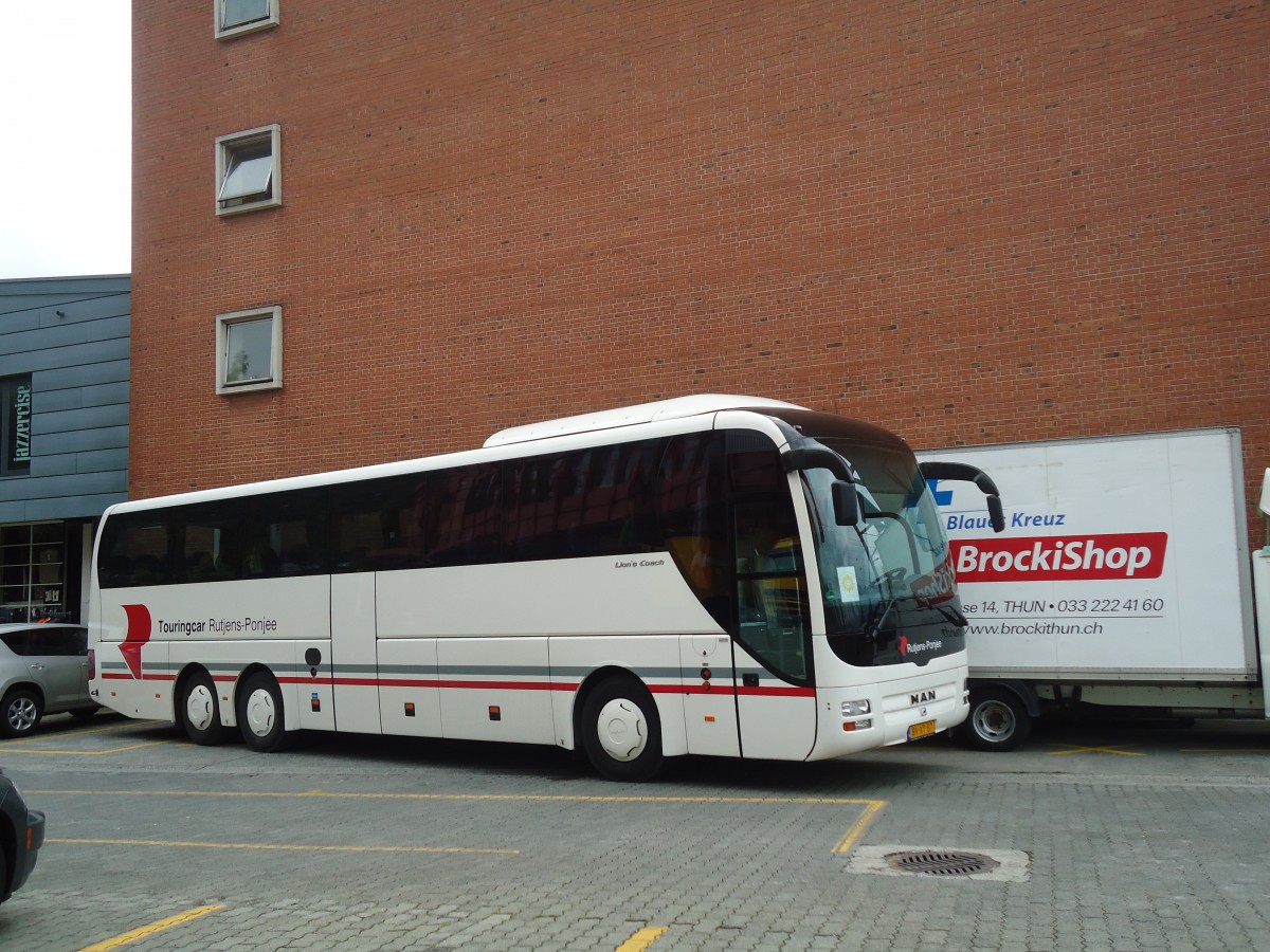 (134'587) - Aus Holland: Rutjens-Ponjee, New Bergen - BV-XT-57 - MAN am 30. Juni 2011 in Thun, Blaues Kreuz BrockiShop