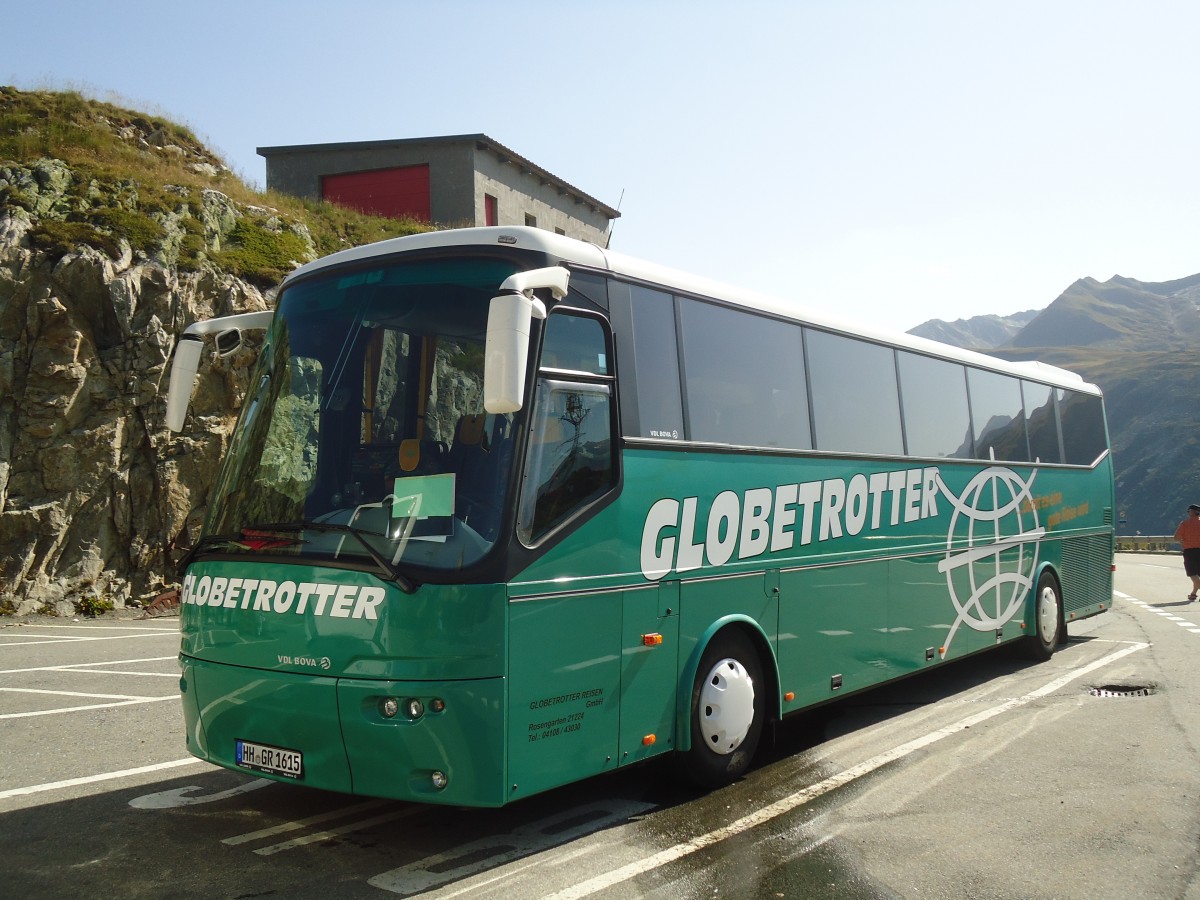 (135'681) - Aus Deutschland: Globetrotter, Rosengarten - HH-GR 1615 - Bova am 21. August 2011 in Grimsel, Rest. Grimselblick