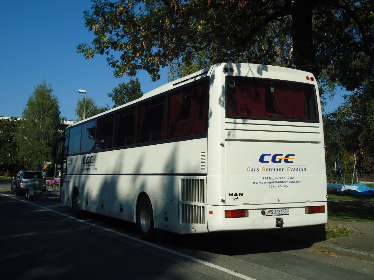 (136'261) - Cars Germann Evasion, Vouvry - VS 378'188 - MAN am 1. Oktober 2011 in Thun, Lachen