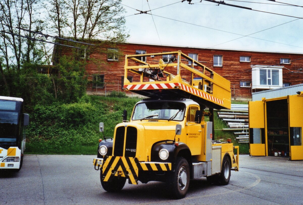 (136'312) - Aus dem Archiv: VBSH Schaffhausen - Nr. 90/SH 38'090 - Saurer am 16. Mai 2010 in Schaffhausen, Busdepot