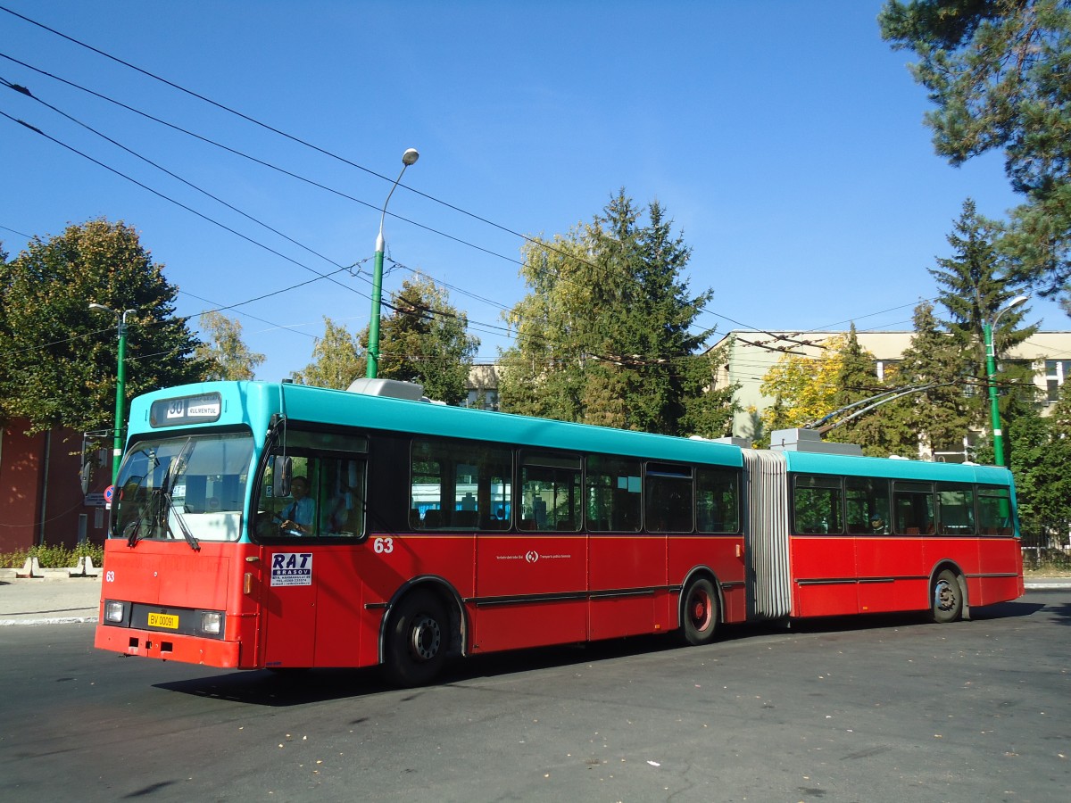 (136'365) - RAT Brasov - Nr. 63/BV 00'091 - Volvo/R&J Gelenktrolleybus (ex VB Biel/CH Nr. 63) am 4. Oktober 2011 in Brasov, Rulmentul