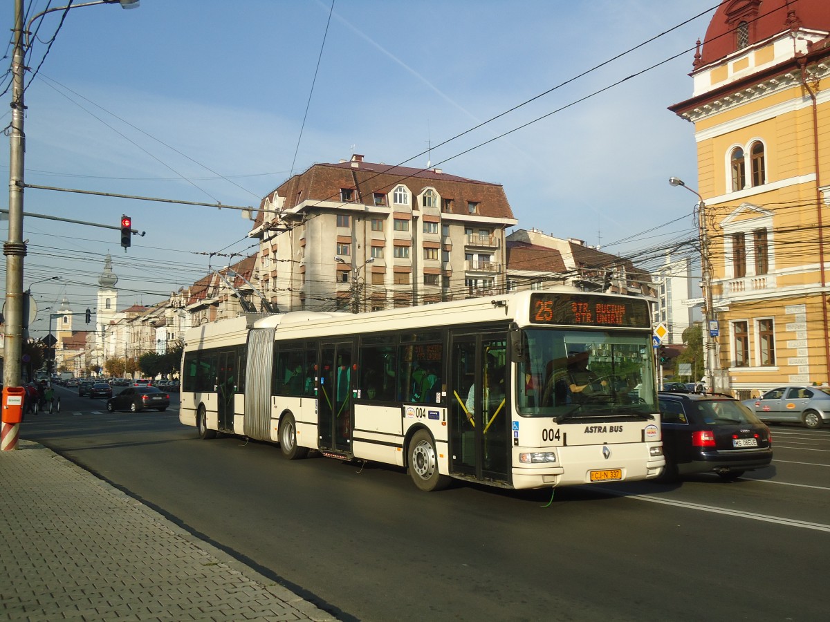 (136'517) - Ratuc, Cluj-Napoca - Nr. 4/CJ-N 337 - Renault Gelenktrolleybus am 6. Oktober 2011 in Cluj-Napoca