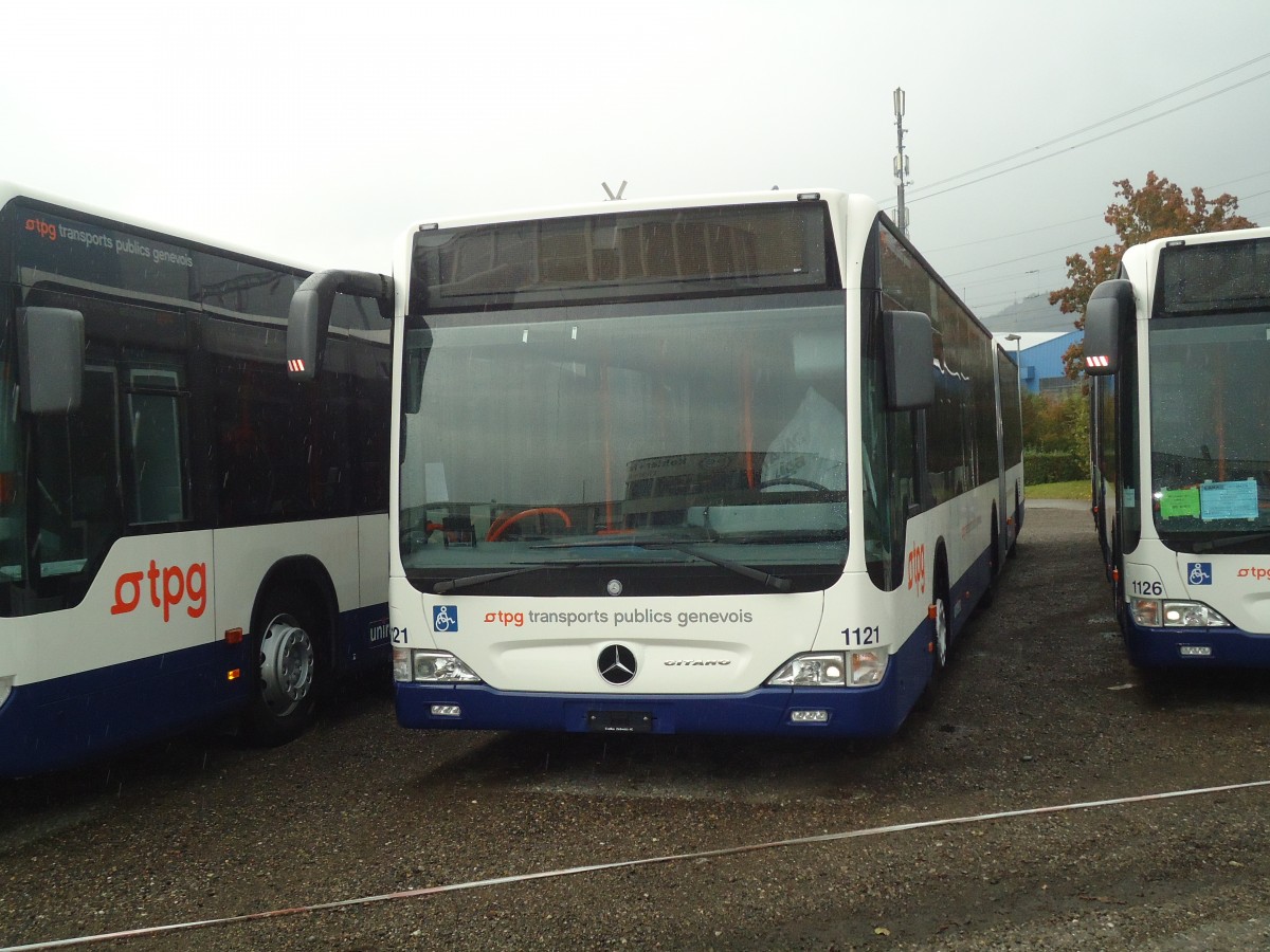 (136'633) - TPG Genve - Nr. 1121 - Mercedes am 19. Oktober 2011 in Wil, Larag