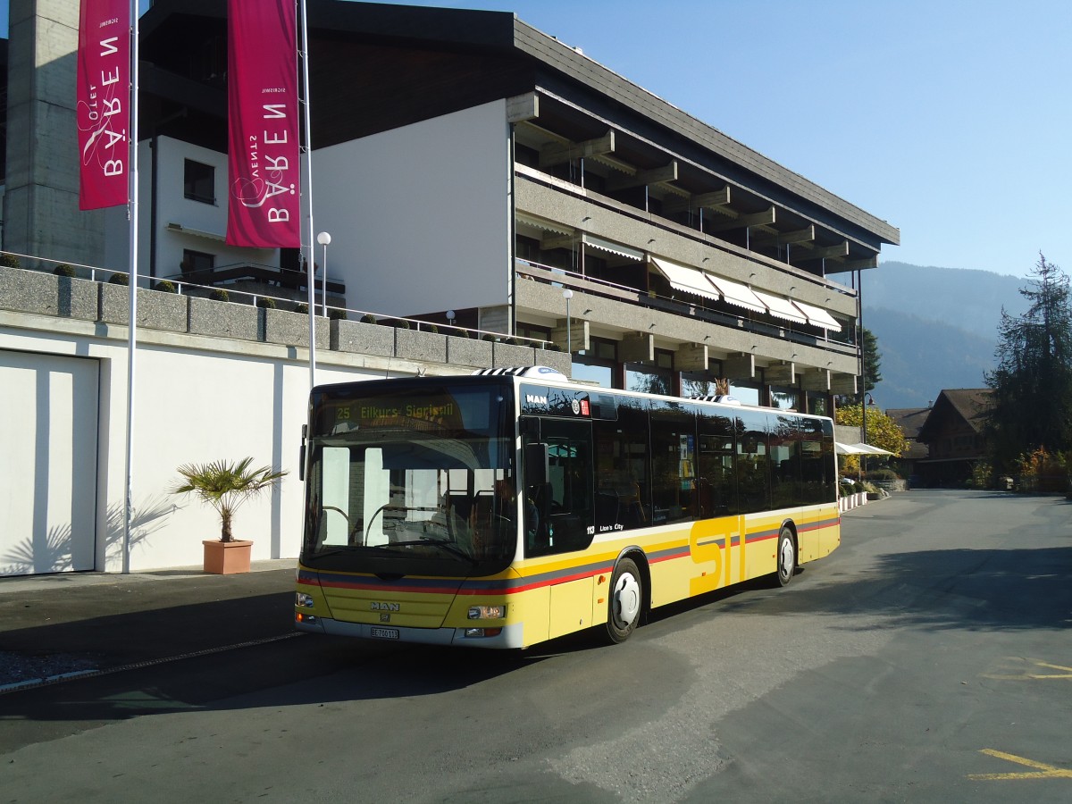 (136'676) - STI Thun - Nr. 113/BE 700'113 - MAN am 31. Oktober 2011 in Sigriswil, Dorf