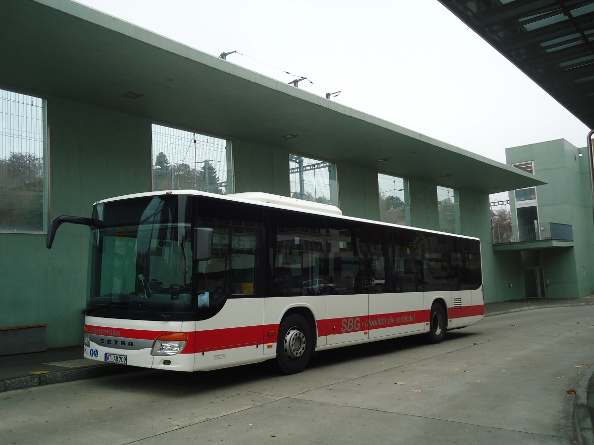 (136'973) - Aus Deutschland: Behringer, Klettgau - WT-AB 709 - Setra am 24. November 2011 beim Bahnhof Schaffhausen