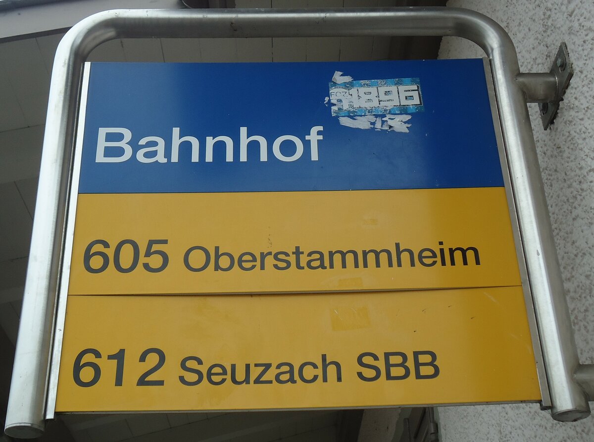 (136'987) - ZVV/PostAuto-Haltestellenschild - Andelfingen, Bahnhof - am 24. November 2011