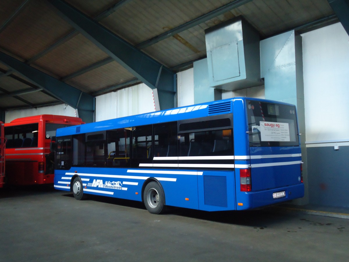 (137'096) - AFA Adelboden - Nr. 56/BE 611'030 - MAN/Gppel am 4. Dezember 2011 im Autobahnhof Adelboden