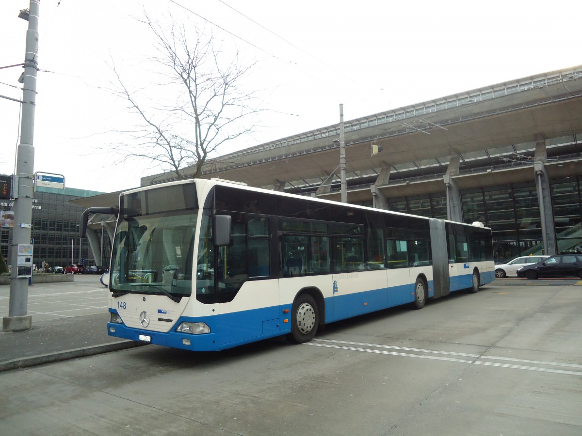 (137'352) - VBL Luzern - Nr. 148/LU 15'129 - Mercedes (ex Heggli, Kriens Nr. 710) am 2. Januar 2012 beim Bahnhof Luzern