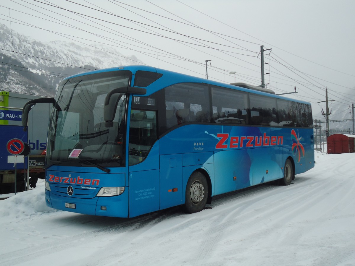 137'558) - Zerzuben, Visp-Eyholz - Nr. 5/VS 31'000 - Mercedes am 7. Januar 2012 beim Bahnhof Frutigen