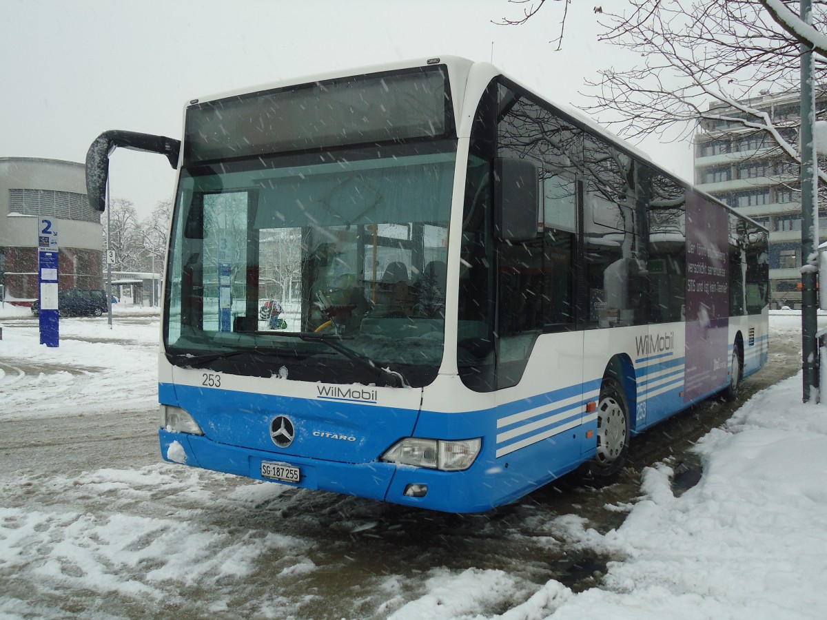 (137'676) - WilMobil, Wil - Nr. 253/SG 187'255 - Mercedes am 15. Februar 2012 beim Bahnhof Wil