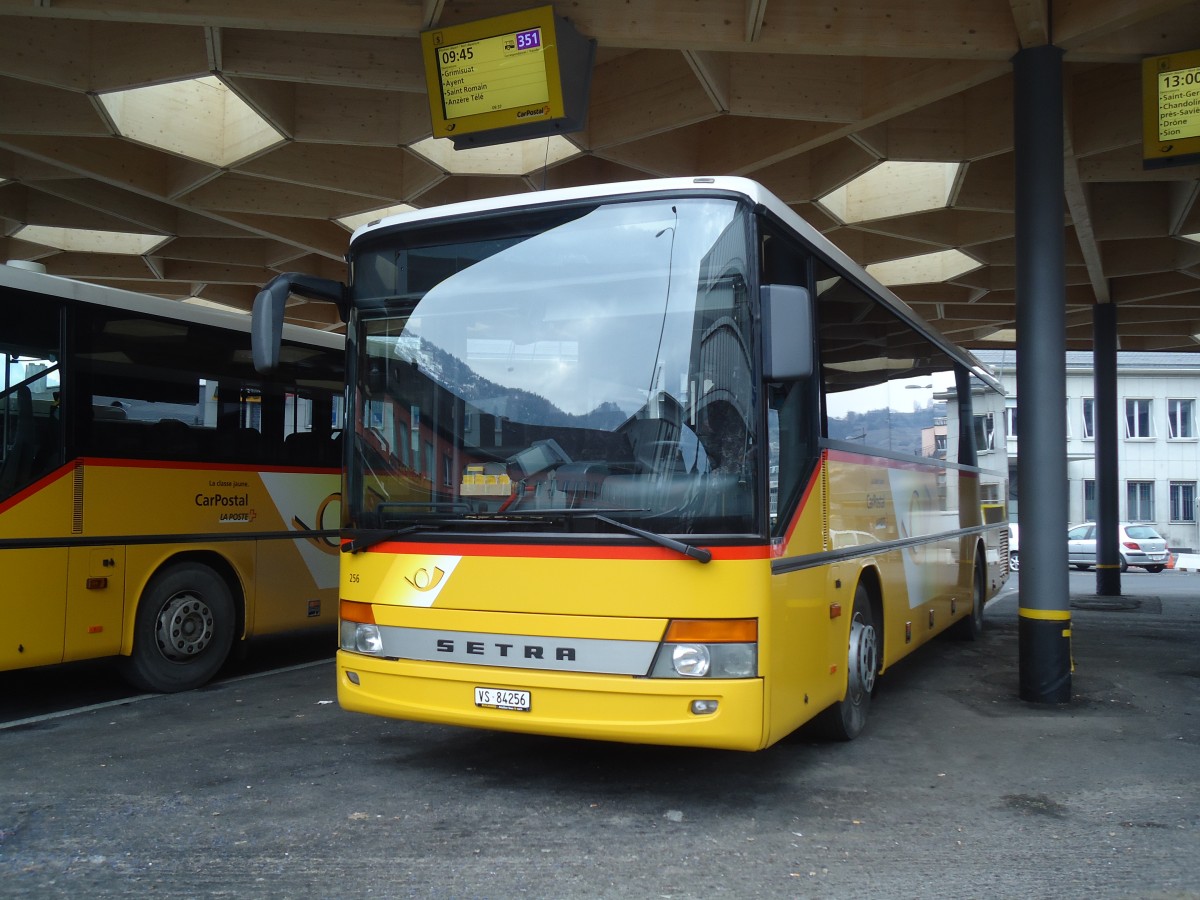 (137'734) - Buchard, Leytron - Nr. 256/VS 84'256 - Setra (ex Rey, Ayent) am 19. Februar 2012 beim Bahnhof Sion