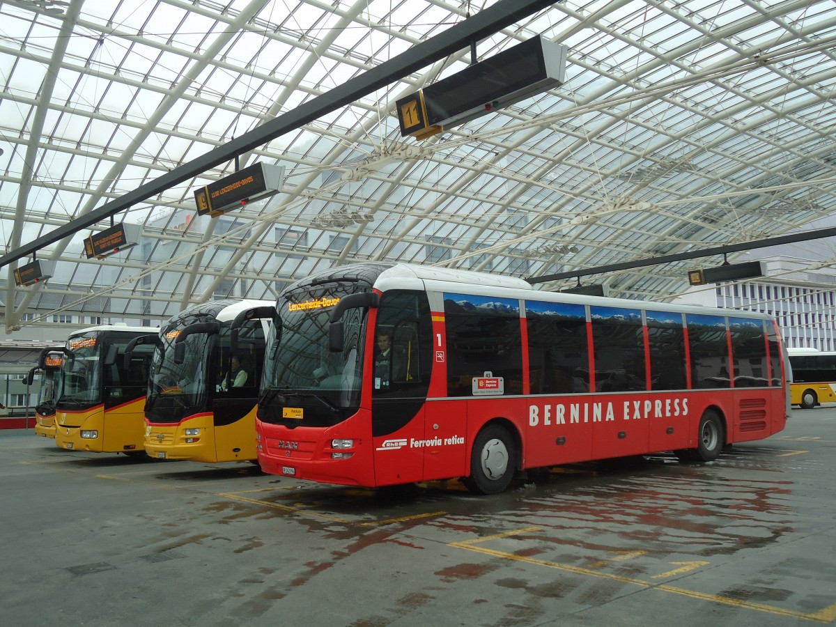 (137'908) - PostAuto Graubnden - GR 162'994 - MAN (ex GR 162'972) am 5. Mrz 2012 in Chur, Postautostation