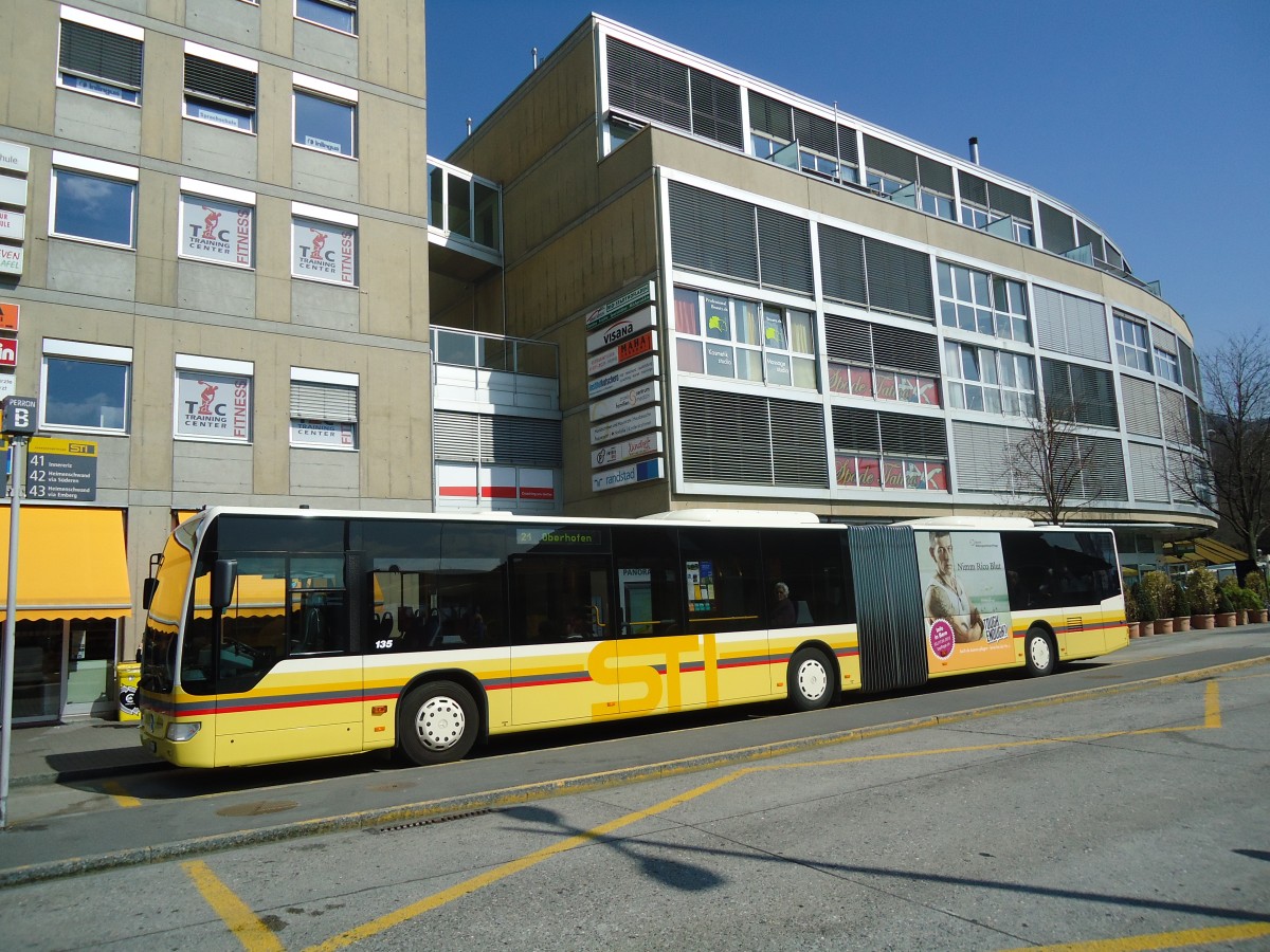 (138'414) - STI Thun - Nr. 135/BE 801'135 - Mercedes am 2. April 2012 beim Bahnhof Thun