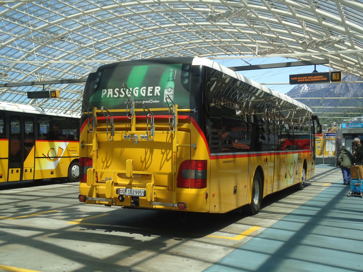 (138'911) - PostAuto Graubnden - GR 162'995 - MAN am 17. Mrz 2012 in Chur, Postautostation