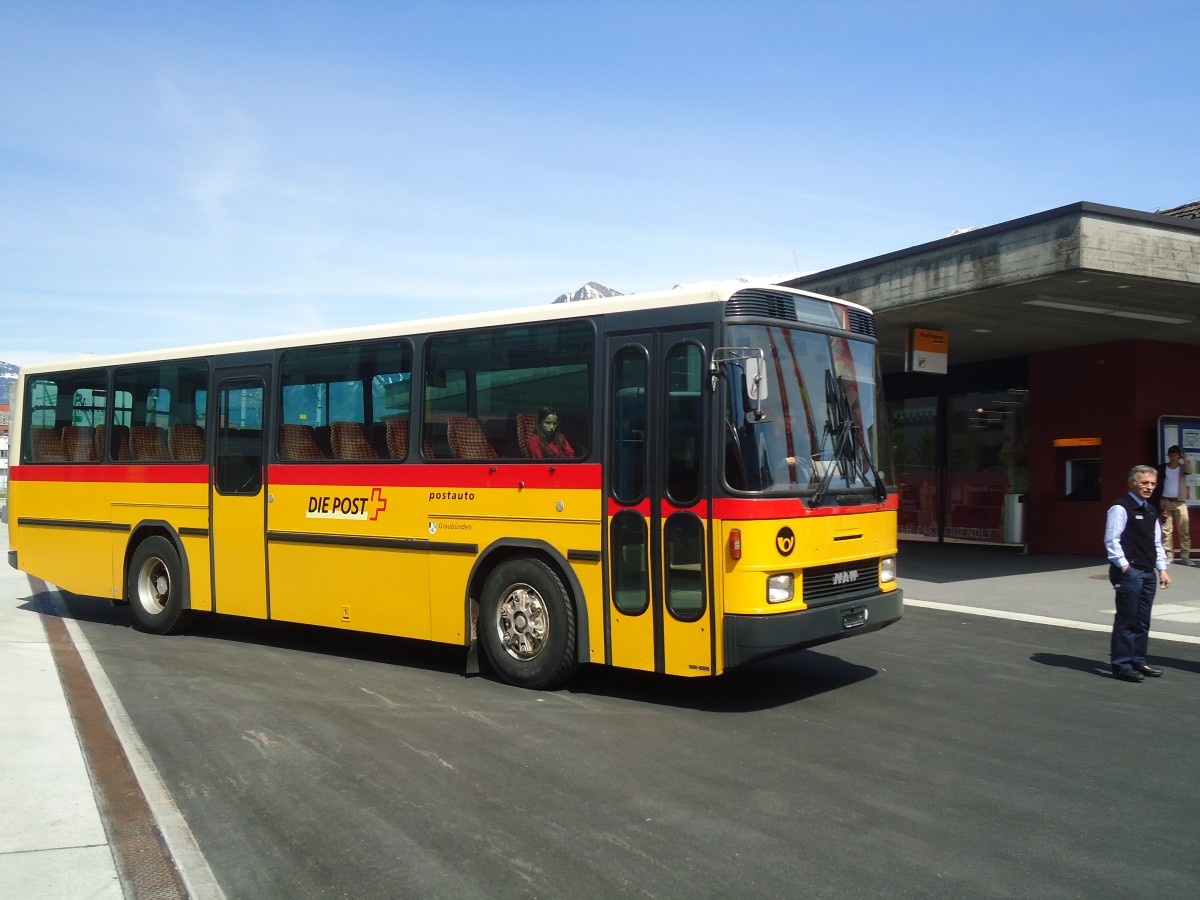 (138'950) - PostAuto Graubnden (Rtrobus) - NAW/Hess (ex P 24'428) am 17. Mai 2012 beim Bahnhof Sargans