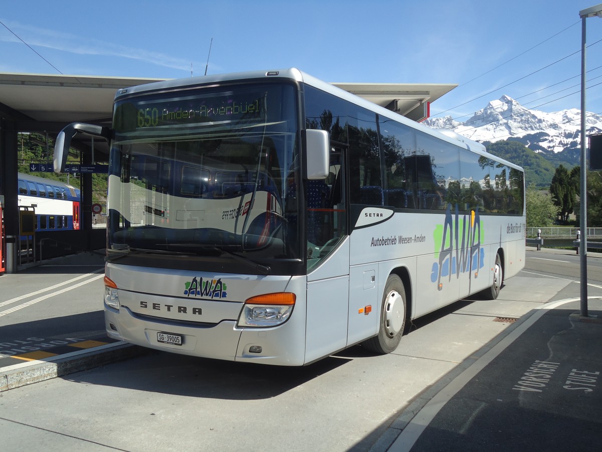 (138'953) - AWA Amden - Nr. 5/SG 39'005 - Setra am 17. Mai 2012 beim Bahnhof Ziegelbrcke