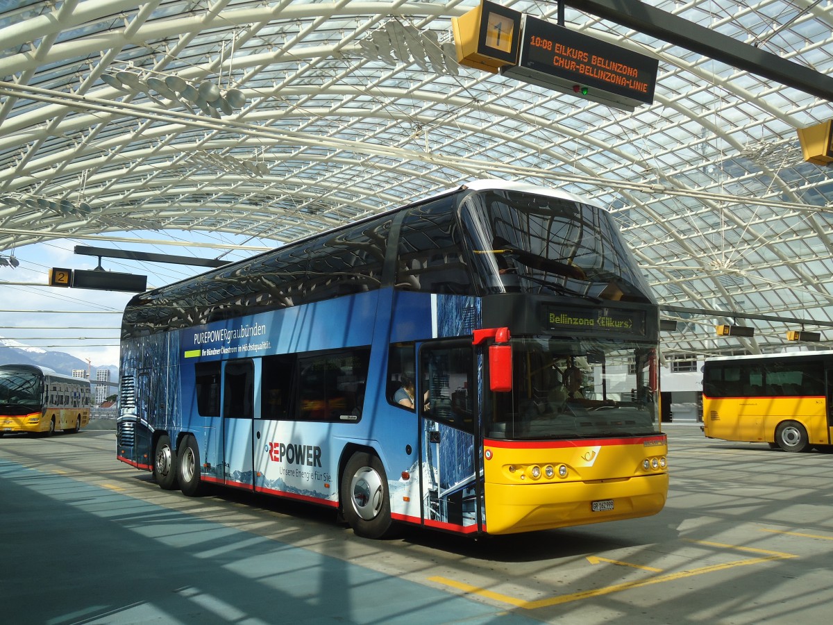 (139'005) - PostAuto Graubnden - GR 162'999 - Neoplan am 20. Mai 2012 in Chur, Postautostation