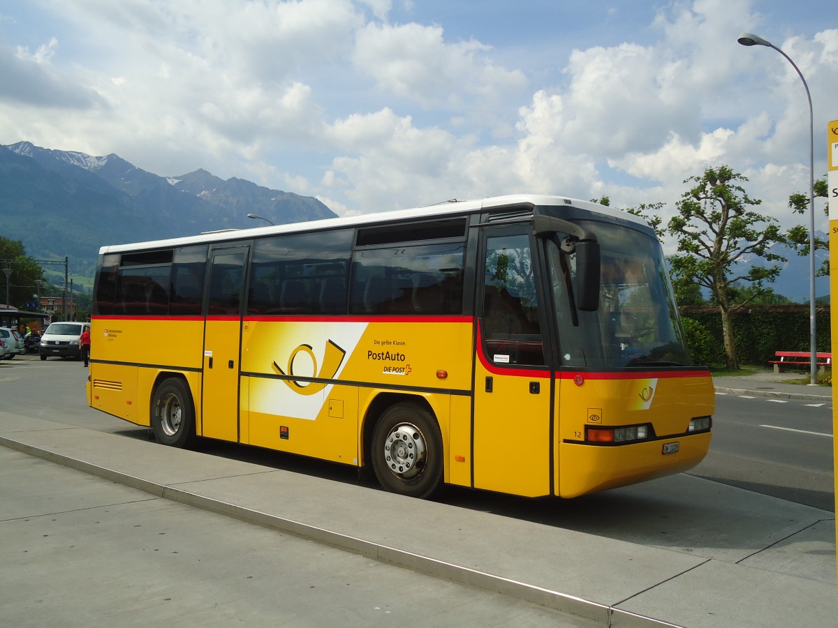 (139'100) - Dillier, Sarnen - Nr. 12/OW 10'209 - Neoplan am 27. Mai 2012 beim Bahnhof Sarnen