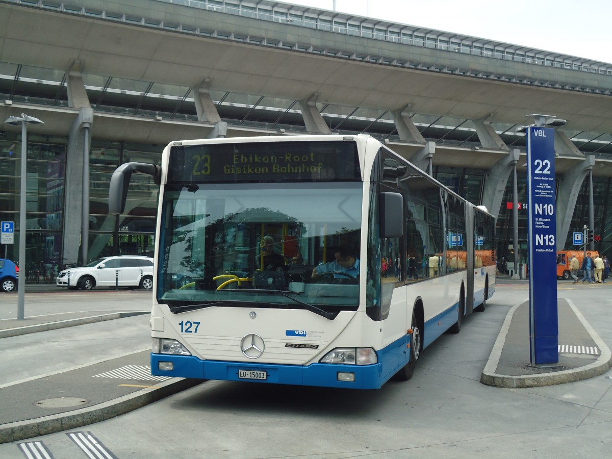 (139'124) - VBL Luzern - Nr. 127/LU 15'003 - Mercedes am 27. Mai 2012 beim Bahnhof Luzern