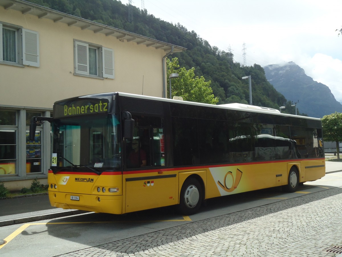 (139'439) - Gasser, Altdorf - Nr. 19/UR 9394 - Neoplan (ex Engeloch, Riggisberg Nr. 19; ex Engeloch, Riggisberg Nr. 9) am 11. Juni 2012 beim Bahnhof Flelen