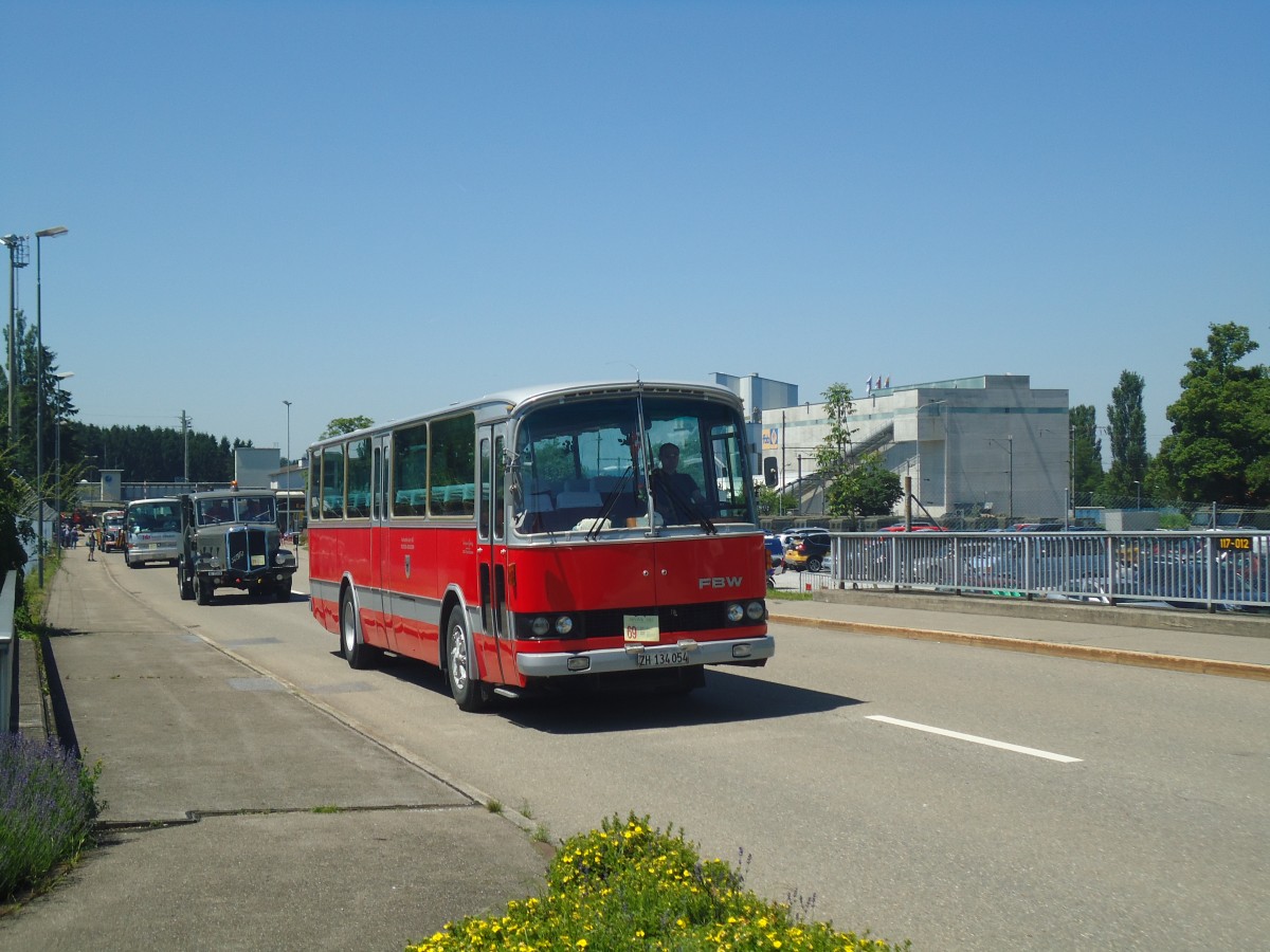 (139'731) - Gehrig, Rudolfstetten - ZH 134'054 - FBW/R&J (ex Dassen, NL-St-Geertruid; ex Bezember, NL-Alphen aan den Rijn; ex Dassen, NL-St-Geertruid; ex AFA Adelboden nr. 18) am 16. Juni 2012 in Hinwil, AMP