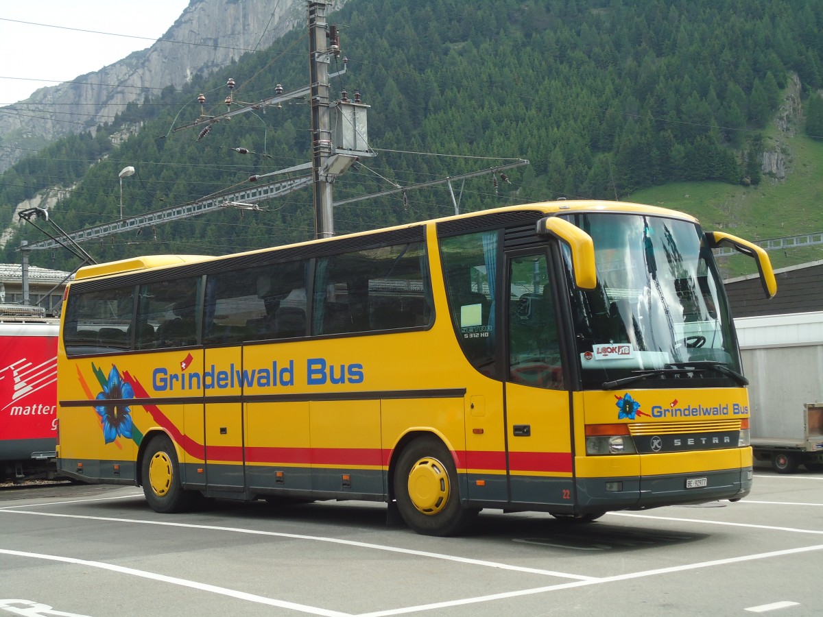 (140'248) - AVG Grindelwald - Nr. 22/BE 92'977 - Setra (ex Porsche, D-Biederitz) am 1. Juli 2012 beim Bahnhof Andermatt