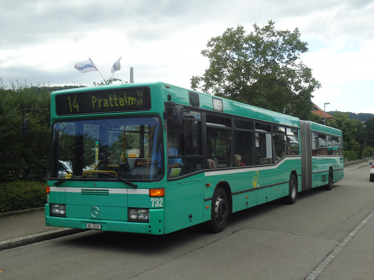 (140'469) - BVB Basel - Nr. 732/BS 3232 - Mercedes (ex VAG Freiburg/D Nr. 928) am 11. Juli 2012 in Pratteln, Bahnhofstrasse