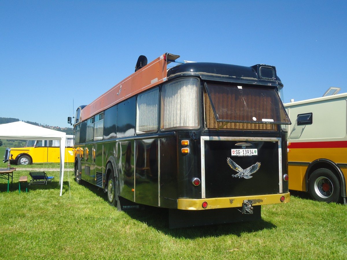 (141'211) - Schneider, Schmerikon - SG 13'934 - FBW/Tscher Hochlenker (ex Basler, Hofstetten; ex VBZ Zrich Nr. 244) am 18. August 2012 in Affeltrangen, Kreuzegg