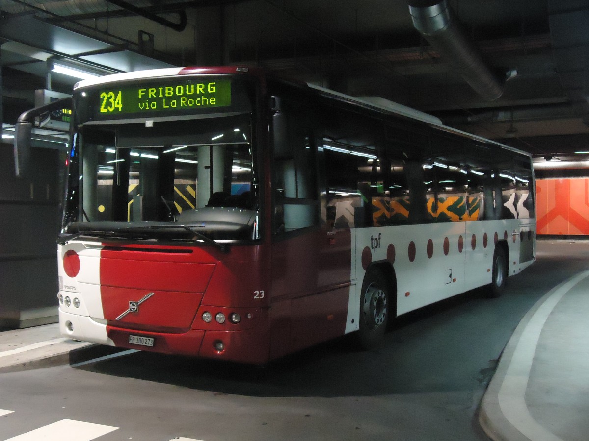 (141'268) - TPF Fribourg - Nr. 23/FR 300'273 - Volvo am 19. August 2012 in Fribourg, Busbahnhof