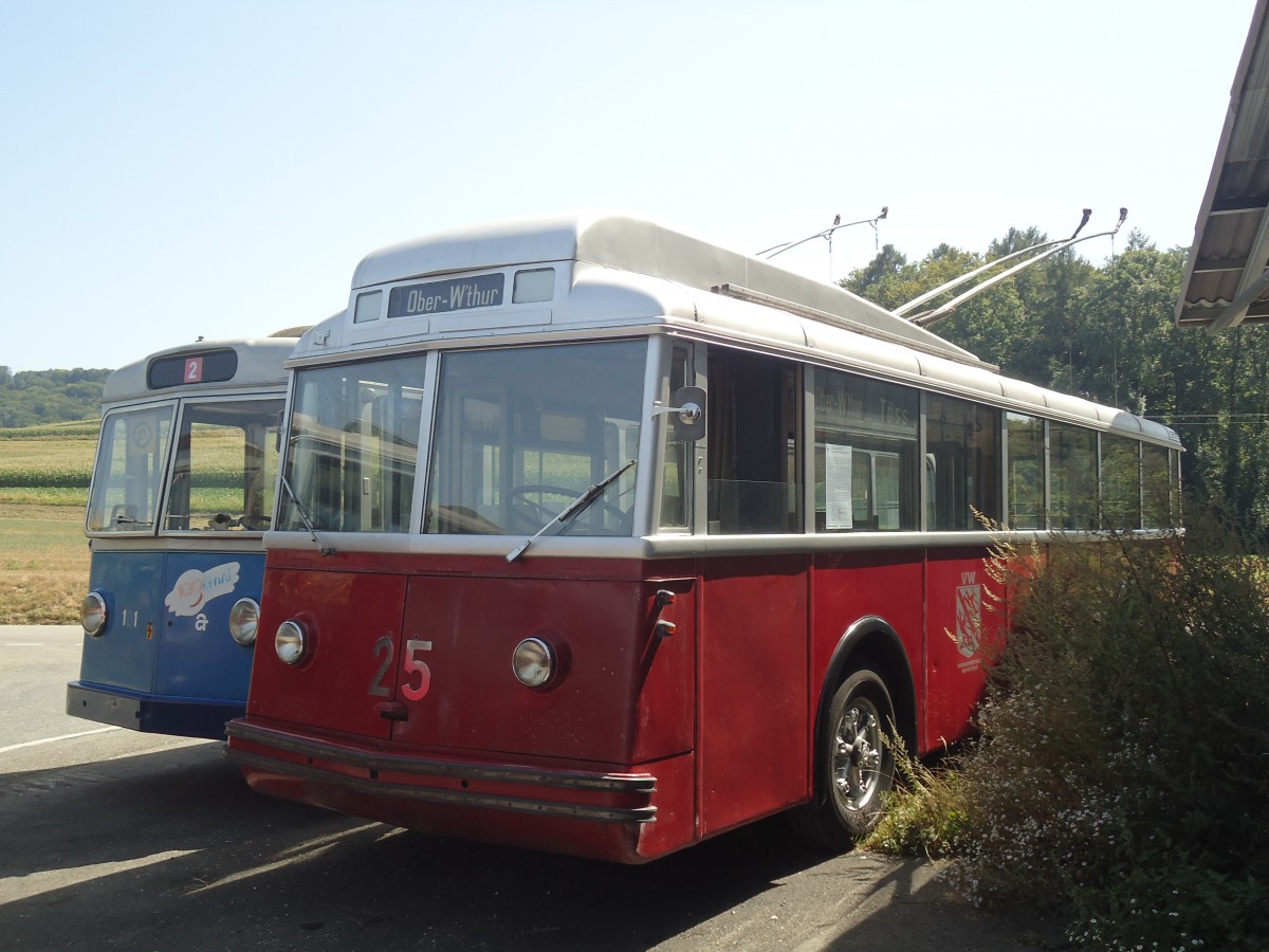 (141'327) - VW Winterthur (TVS) - Nr. 25 - Saurer/Saurer Trolleybus am 19. August 2012 in Yvonand, Halle TVS