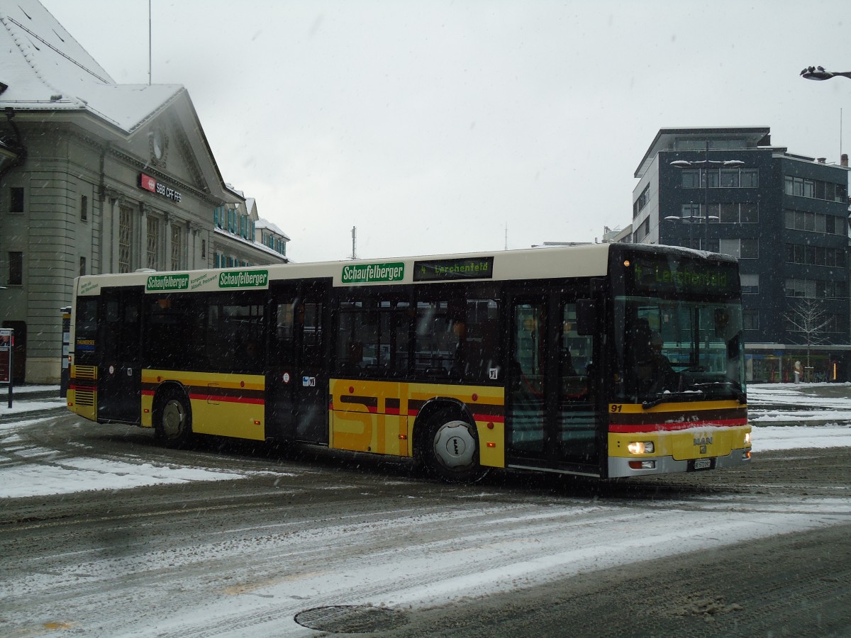 (142'301) - STI Thun - Nr. 91/BE 572'091 - MAN am 2. Dezember 2012 beim Bahnhof Thun