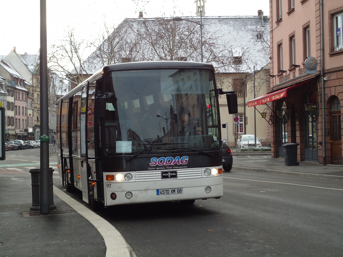 (142'352) - Sodag, Gruebwiller - Nr. 117/4570 XM 68 - Van Hool am 8. Dezember 2012 in Colmar, Thtre